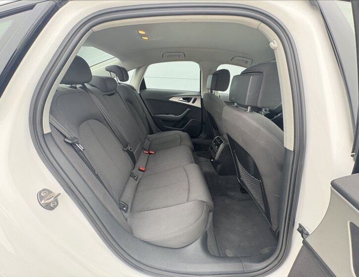 Audi A6 Sedan / Limuzína 3,0 l 160 kw