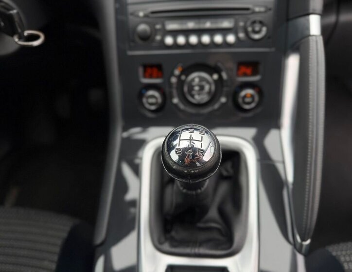 Peugeot 3008 MPV 1,6 l 88 kw