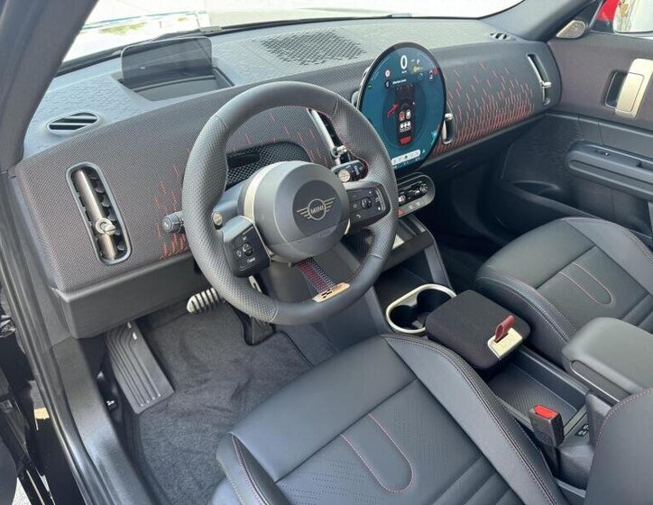 Mini Countryman SUV 2,0 l 221 kw