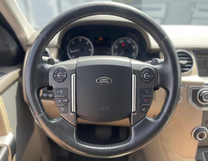 Land Rover Discovery 26