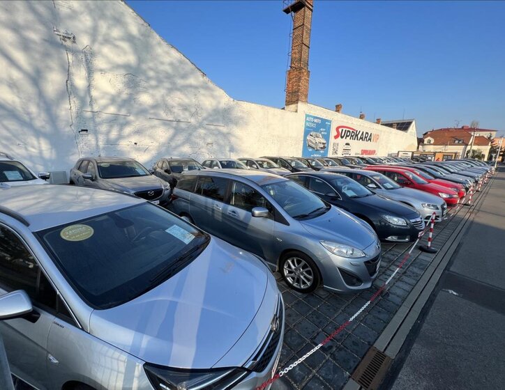 Volkswagen Touran MPV 1,6 l 77 kw