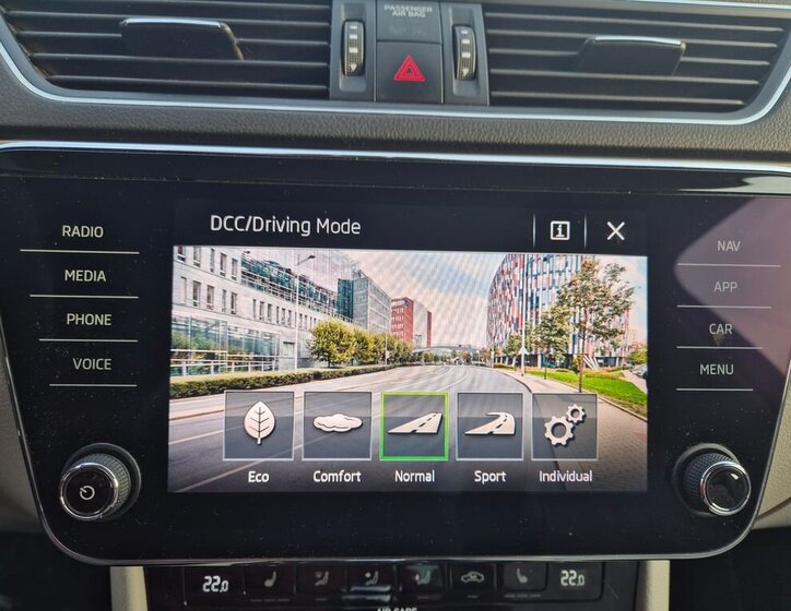 Škoda Superb Sedan / Limuzína 2,0 l 110 kw