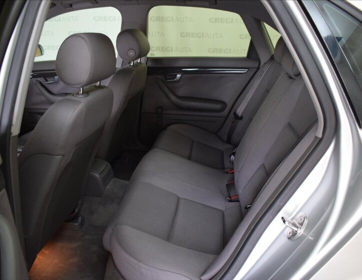 Audi A4 Sedan / Limuzína 2,0 l 96 kw