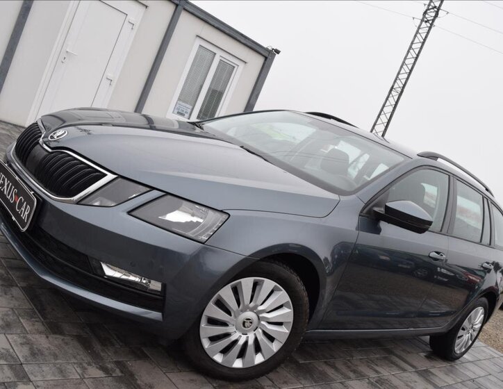 Škoda Octavia 1