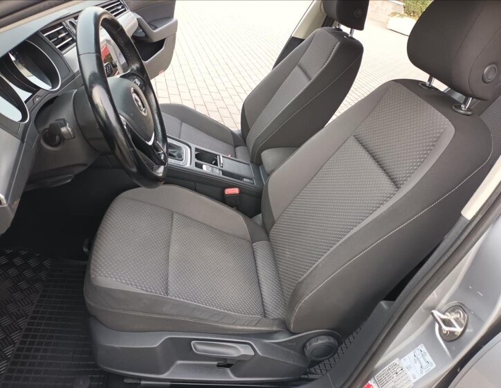 Volkswagen Passat Kombi 2,0 l 110 kw