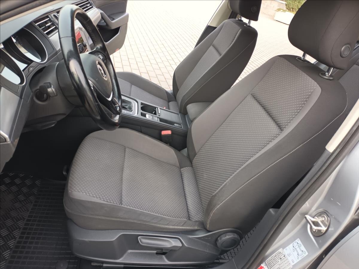 Volkswagen Passat Kombi 2,0 l 110 kw