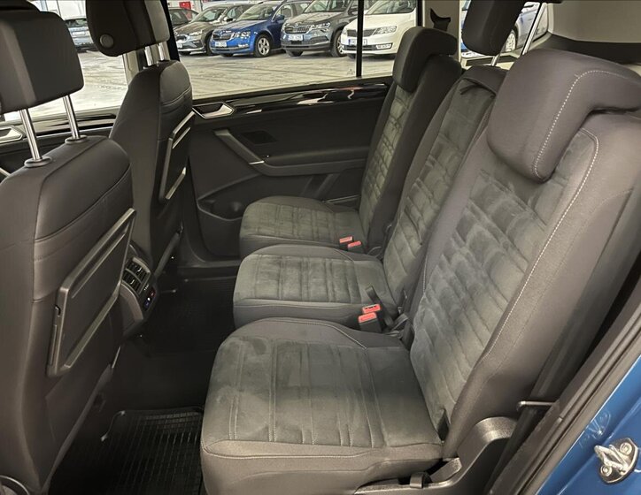 Volkswagen Touran MPV 1,5 l 110 kw