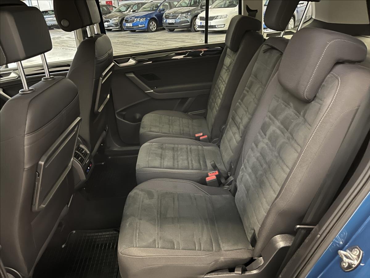 Volkswagen Touran MPV 1,5 l 110 kw