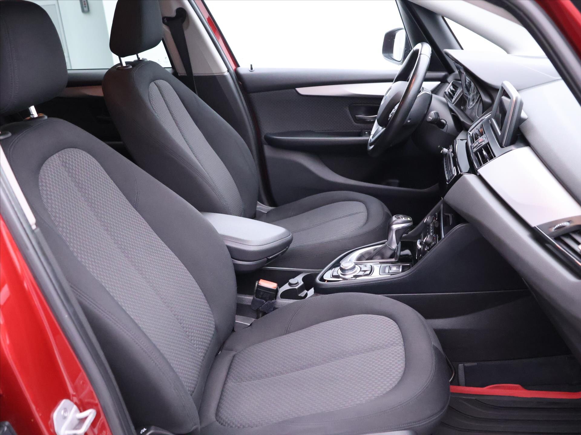 BMW Řada 2 MPV 1,5 l 100 kw