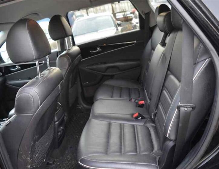 KIA Sorento 16