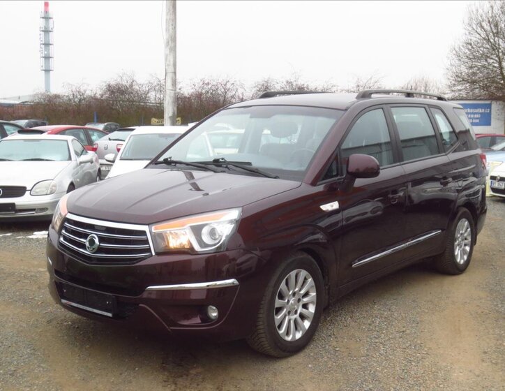 SsangYong Rodius VAN-Minibus 2,0 l 114 kw