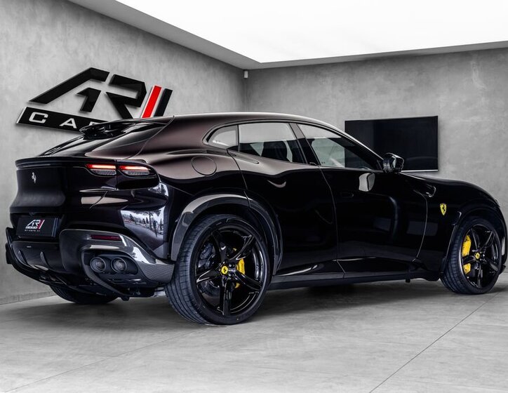 Ferrari Ostatní SUV / Terénní 6,5 l 529 kw