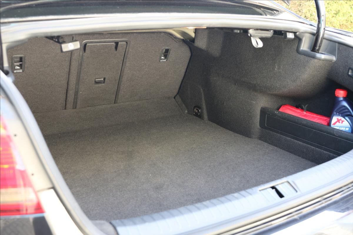 Volkswagen Passat Sedan 2,0 l 110 kw