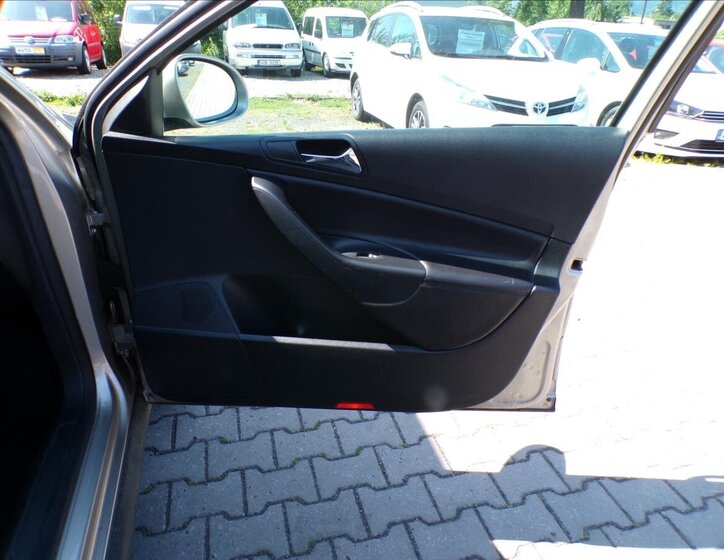 Volkswagen Passat Kombi 2,0 l 147 kw
