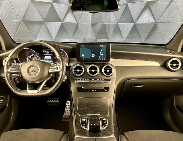 Mercedes-Benz GLC 10