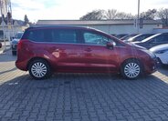 Peugeot 5008 MPV 2,0 l 120 kw