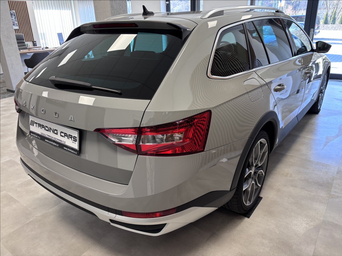 Škoda Superb Kombi 2,0 l 206 kw