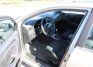 Toyota Avensis 9