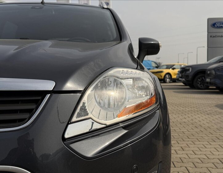 Ford Kuga SUV / Terénní 2,0 l 100 kw