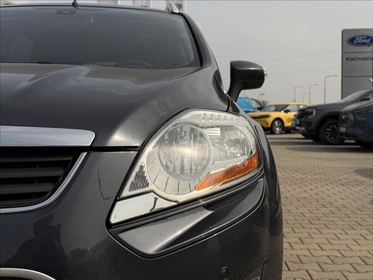 Ford Kuga SUV / Terénní 2,0 l 100 kw