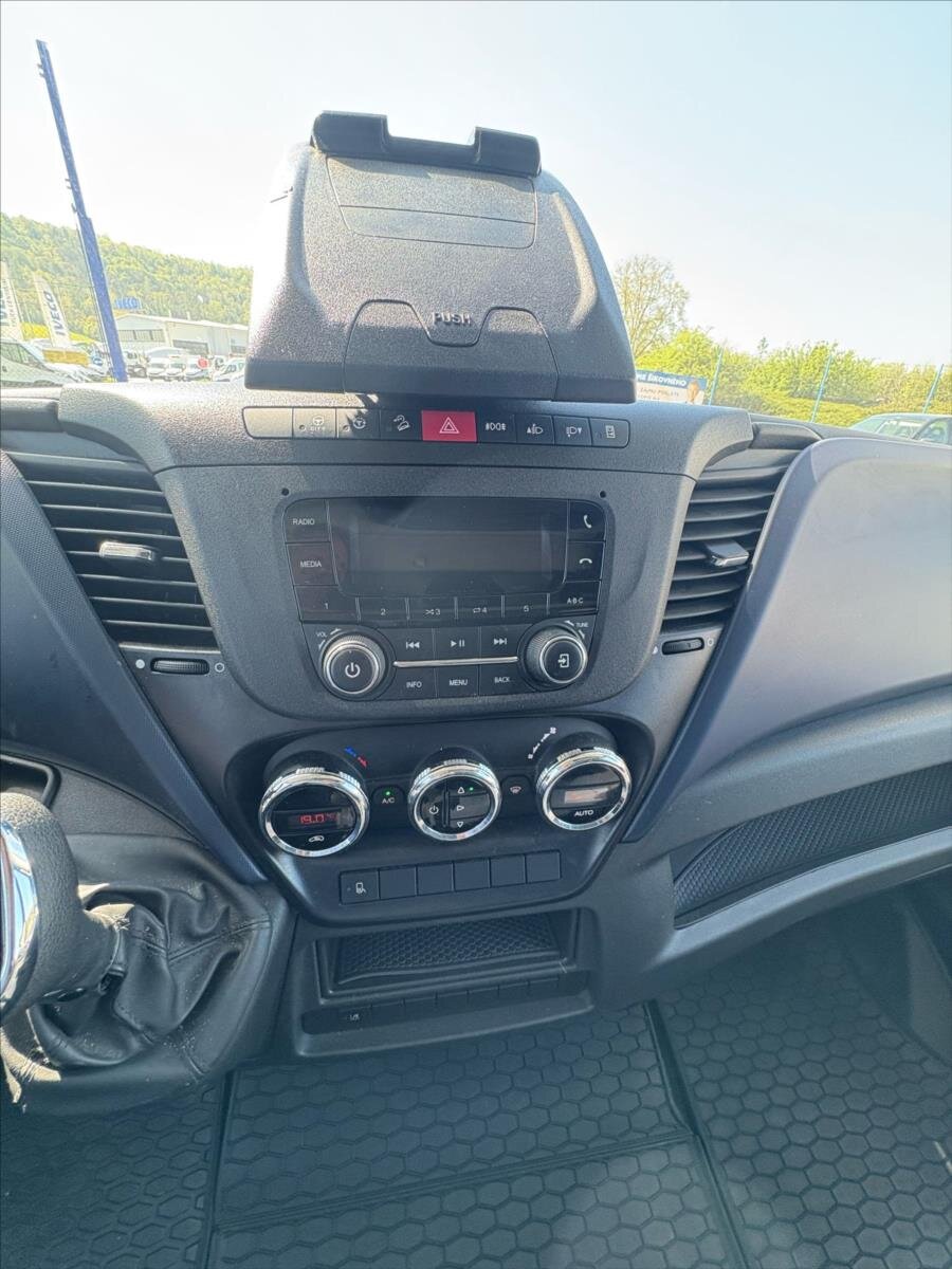 Iveco Daily Valník 3,0 l 132 kw