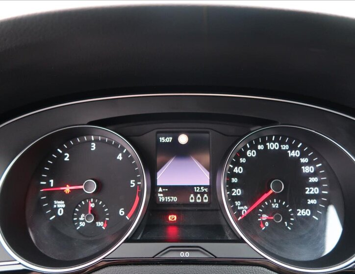 Volkswagen Passat 11