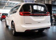 Chrysler Pacifica MPV 3,6 l 221 kw