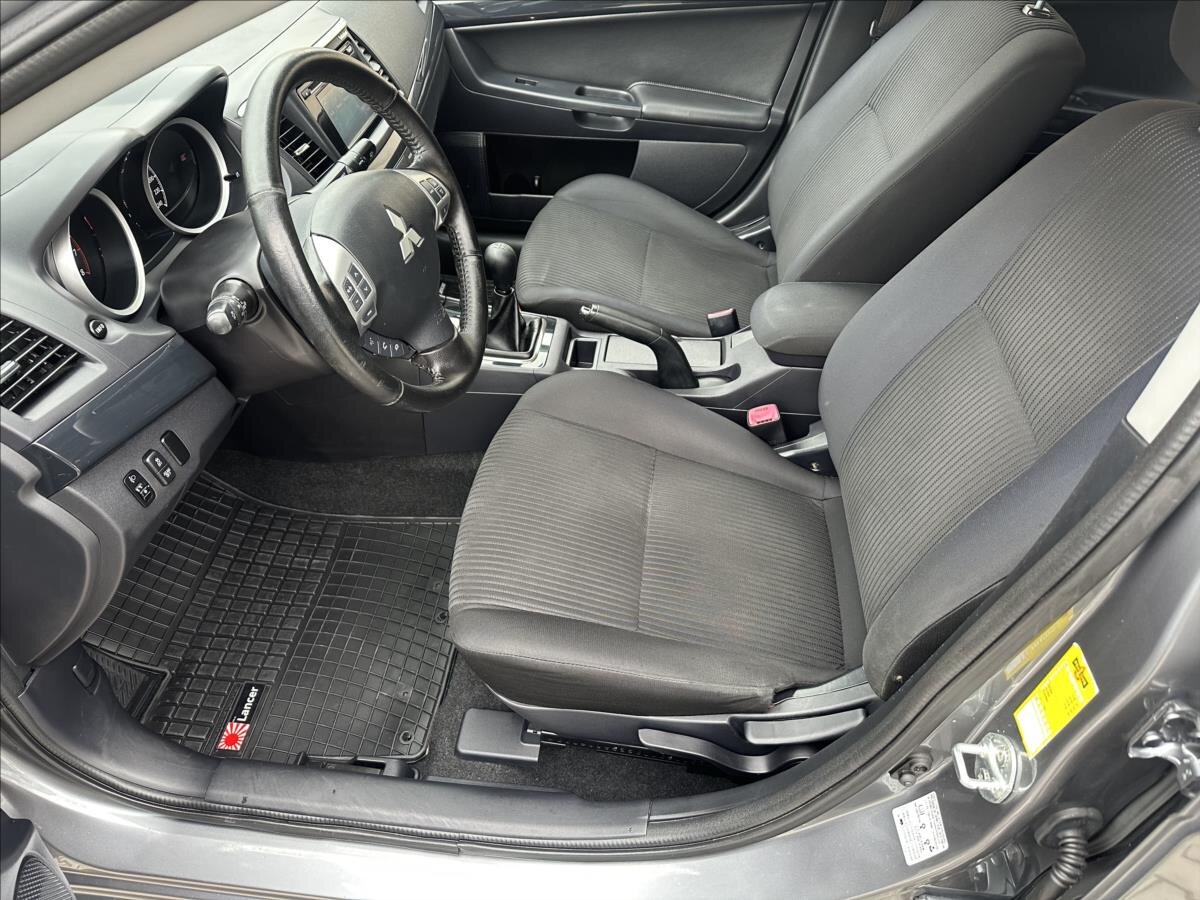 Mitsubishi Lancer