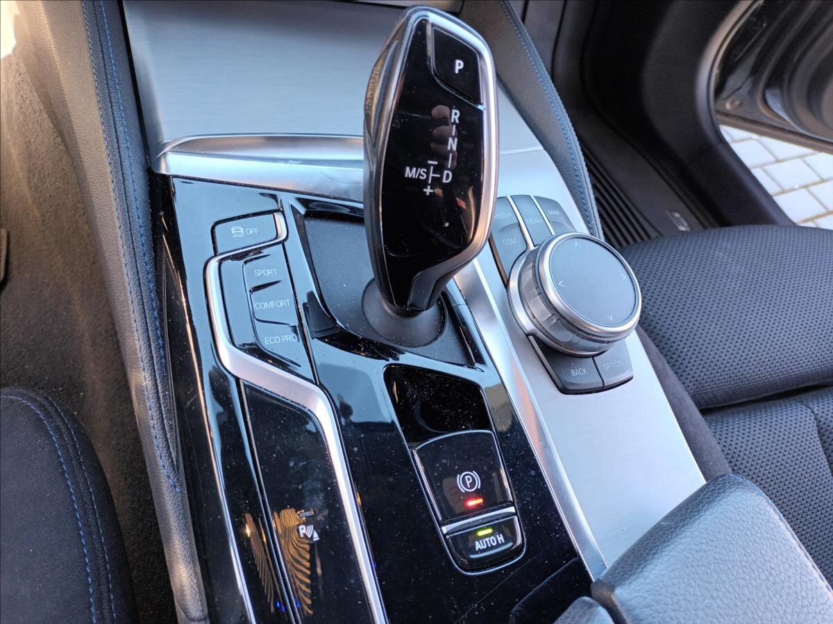 BMW Řada 5 Kombi 2,0 l 140 kw