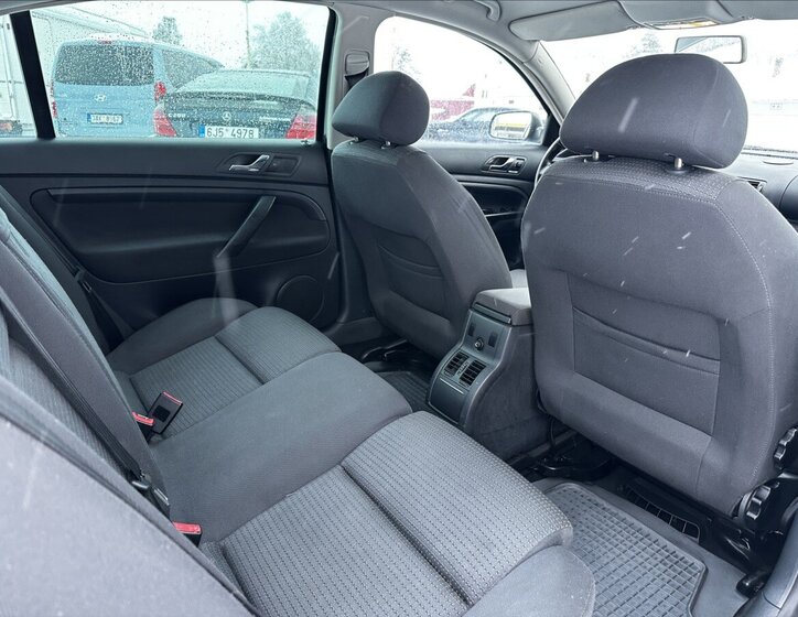 Škoda Superb Sedan 2,0 l 103 kw