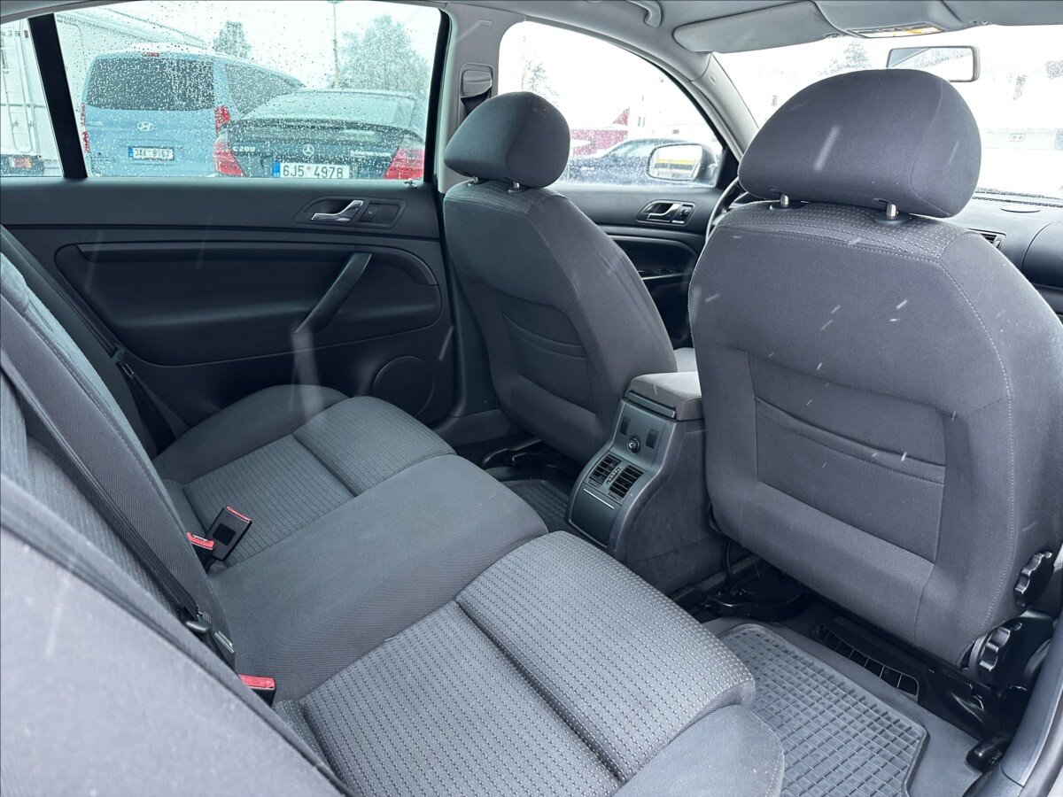 Škoda Superb Sedan 2,0 l 103 kw