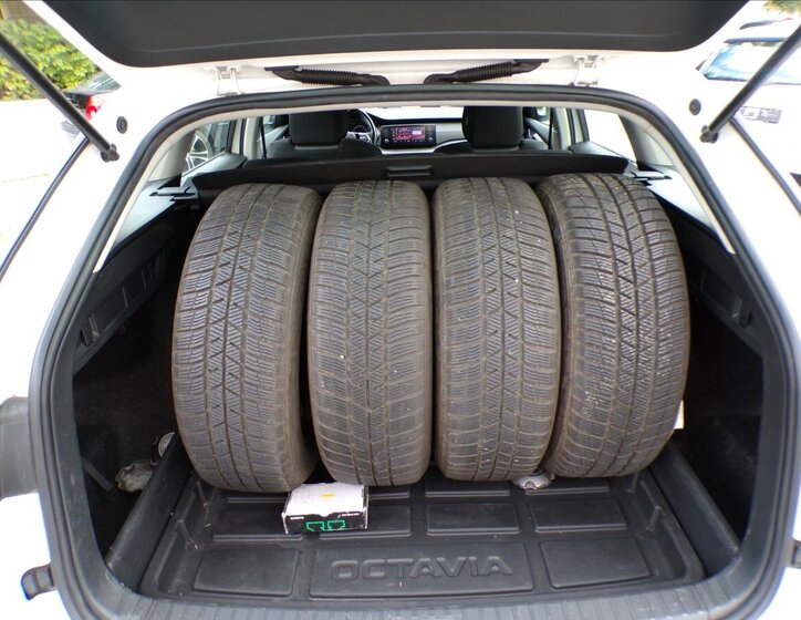Škoda Octavia 23