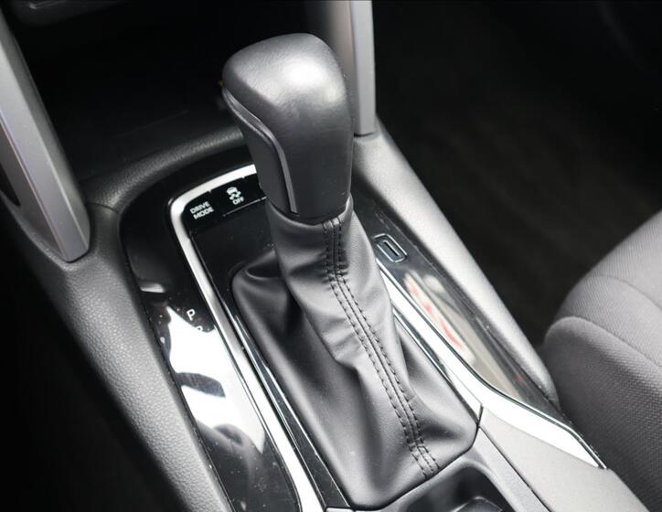 Toyota Corolla Cross 13