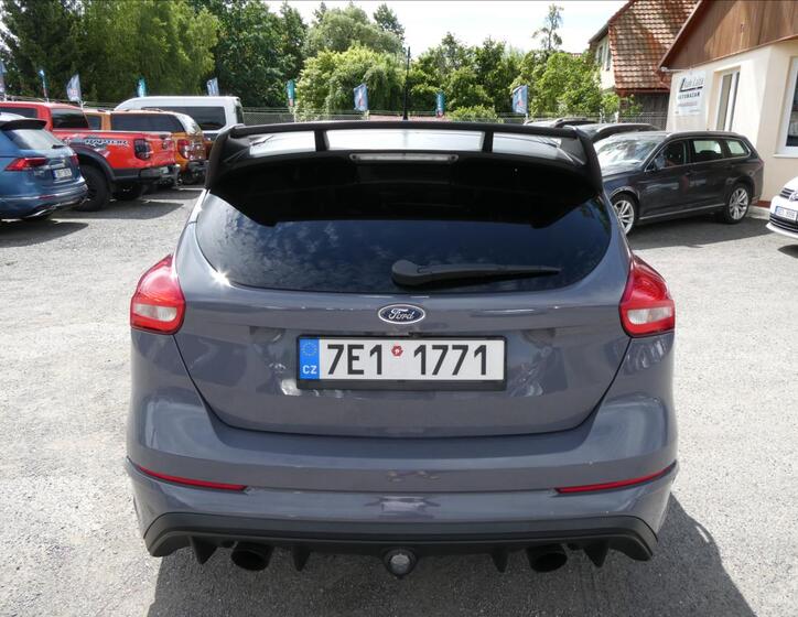 Ford Focus 8