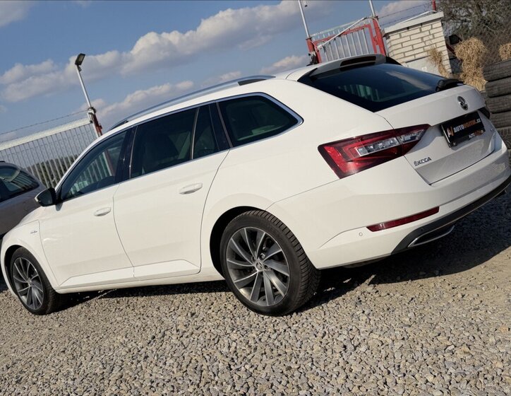 Škoda Superb Kombi 2,0 l 140 kw