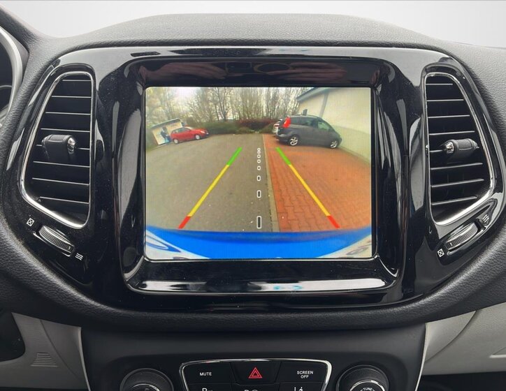 Jeep Compass SUV 1,4 l 125 kw