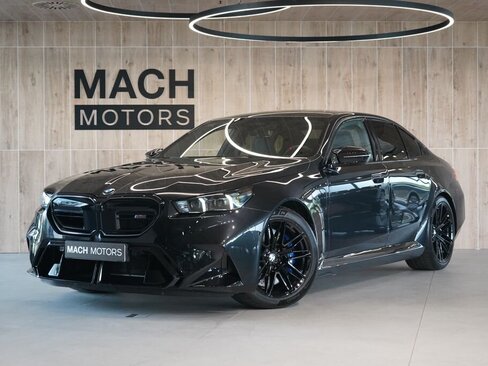 BMW M5 Sedan / Limuzína 4,4 l 535 kw
