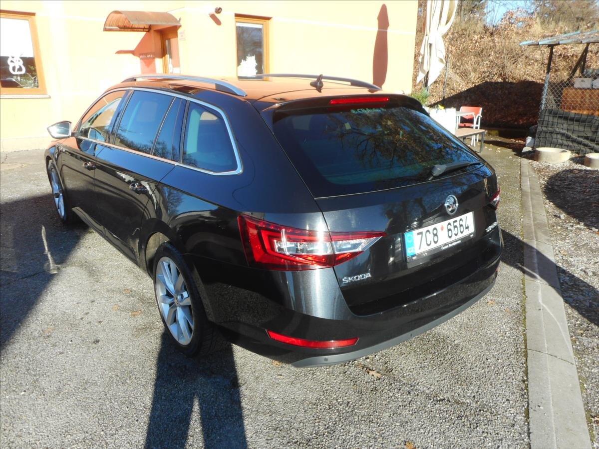 Škoda Superb