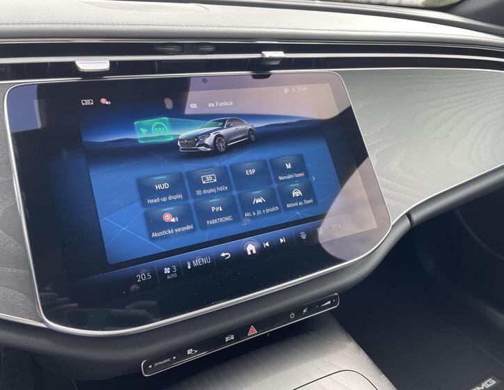 Mercedes-Benz Třídy E 12