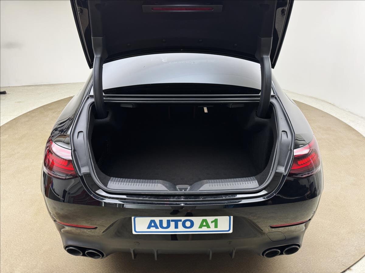 Mercedes-Benz CLS Sedan 3,0 l 320 kw