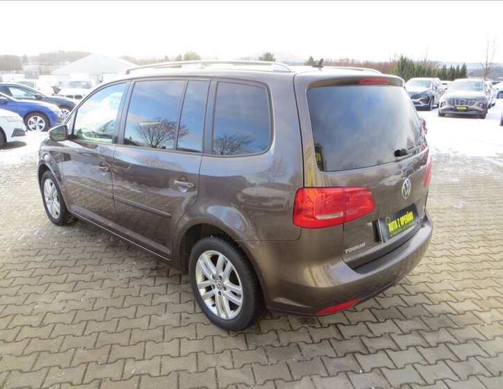 Volkswagen Touran 5