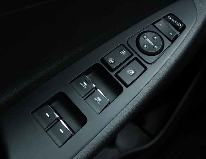 Hyundai Tucson SUV 1,6 l 85 kw