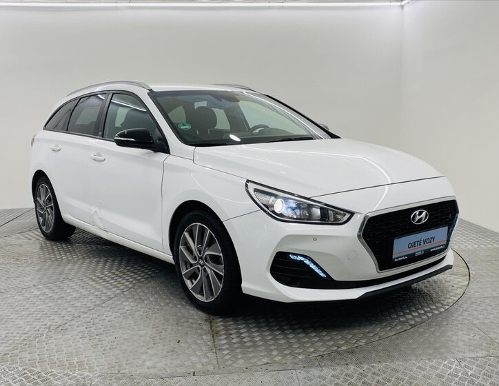 Hyundai i30 25