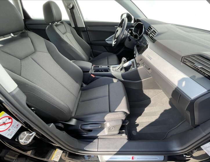 Audi Q3 SUV / Terénní 1,5 l 110 kw