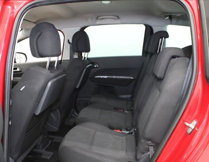 Peugeot 5008 MPV 1,6 l 88 kw