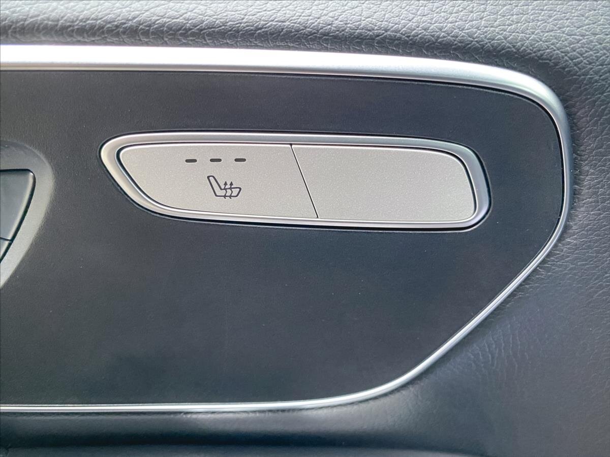 Mercedes-Benz Třídy V MPV 2,0 l 176 kw