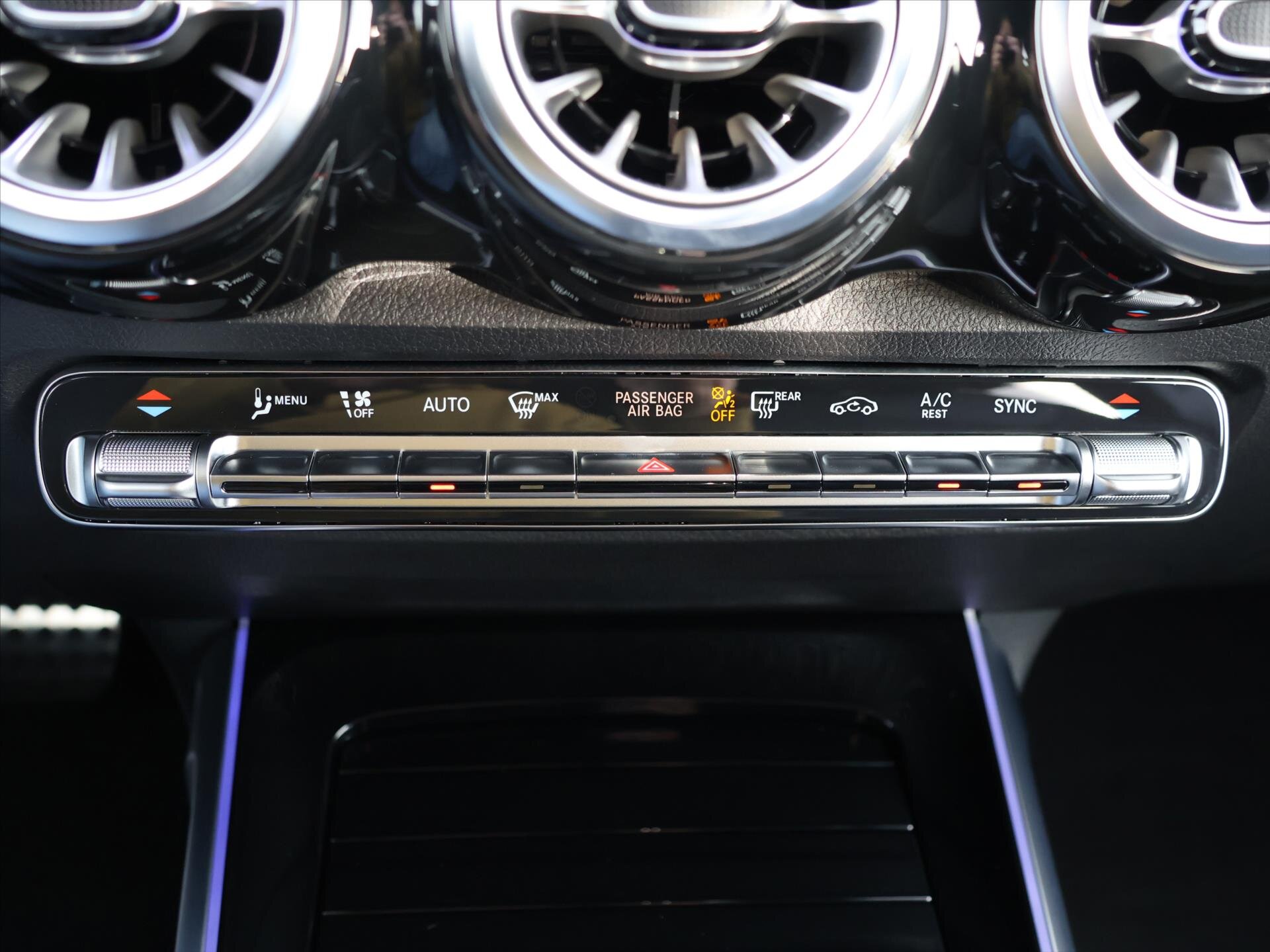 Mercedes-Benz GLB SUV 2,0 l 324 kw