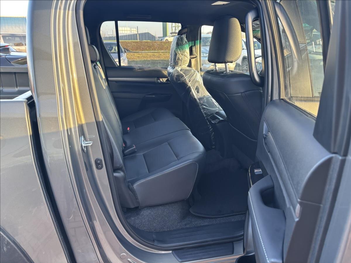 Toyota Hilux Pick-up 2,8 l 150 kw