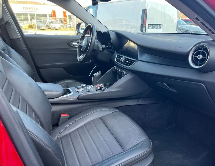 Alfa Romeo Giulia Sedan 2,1 l 118 kw