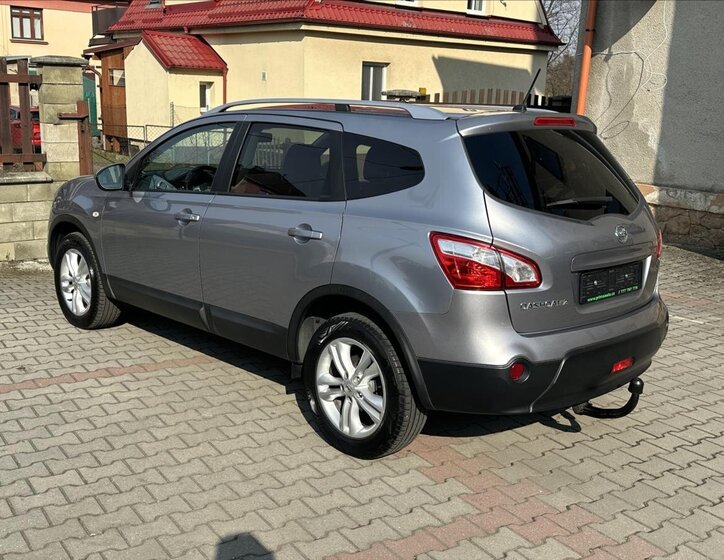 Nissan Qashqai Hatchback 2,0 l 104 kw